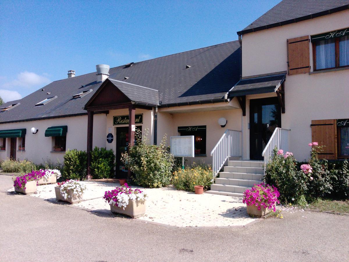 Logis Hotel Restaurant De L'Abbaye Ferrieres-en-Gatinais Buitenkant foto